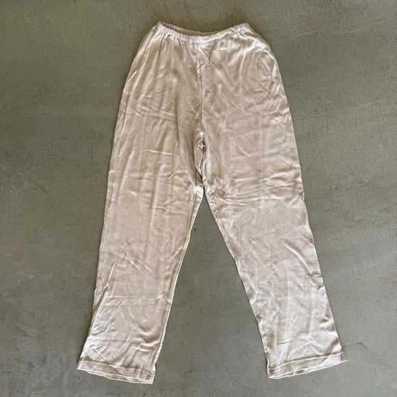 Korean Air / Gianfranco Ferré First Class PJ Set / Beige - Picture 13 of 15